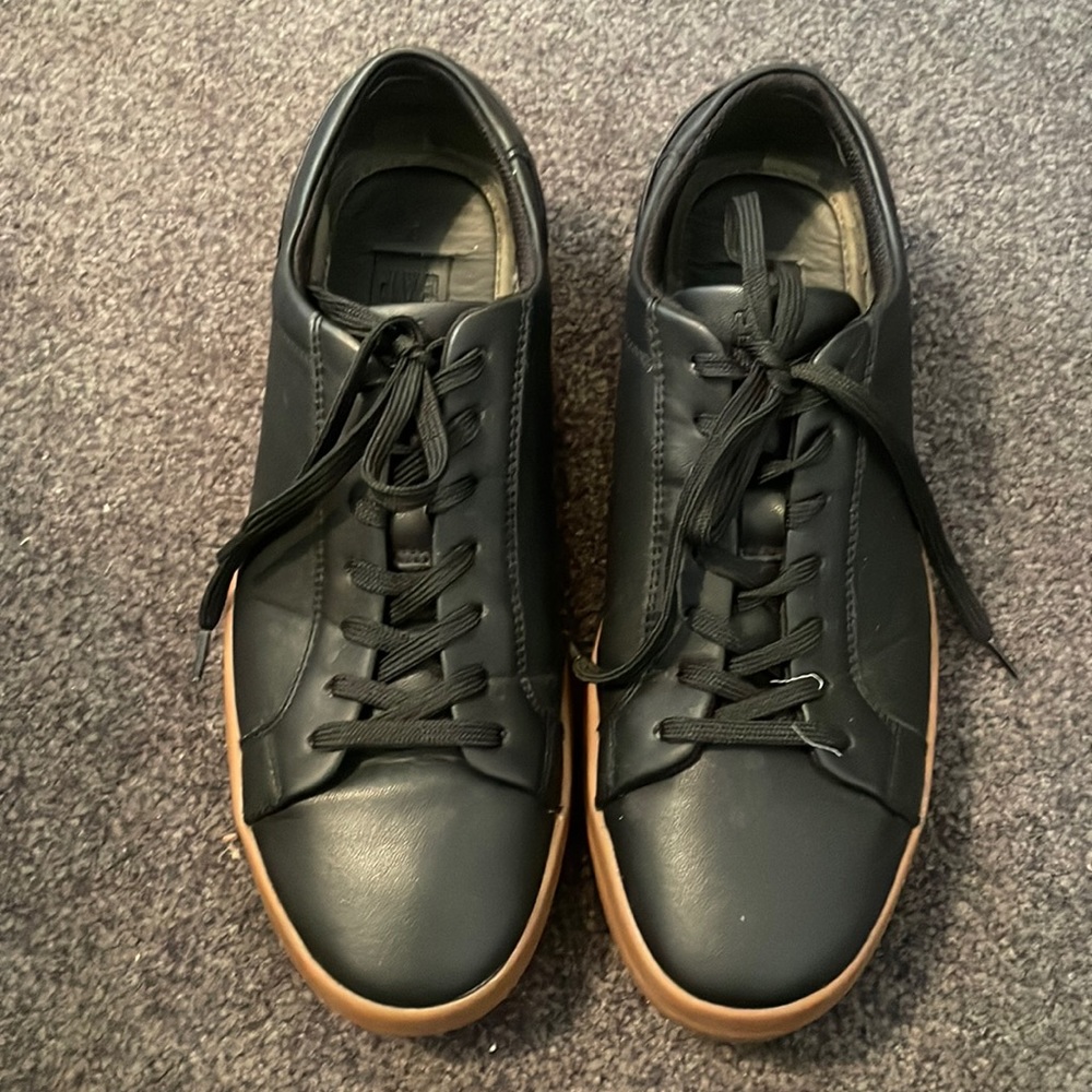 GAP black mens lace up sneakers size 9